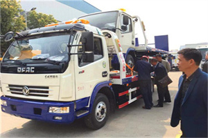 路南汽车道路救援拖车价格